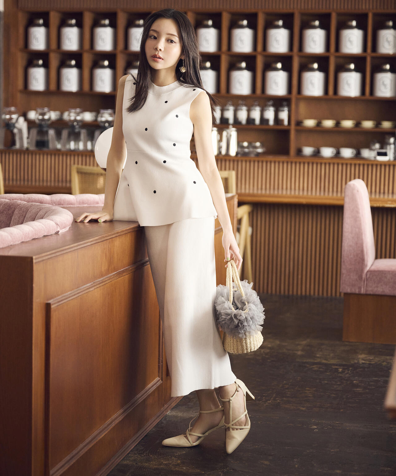 ドット刺繍ニットセットアップ