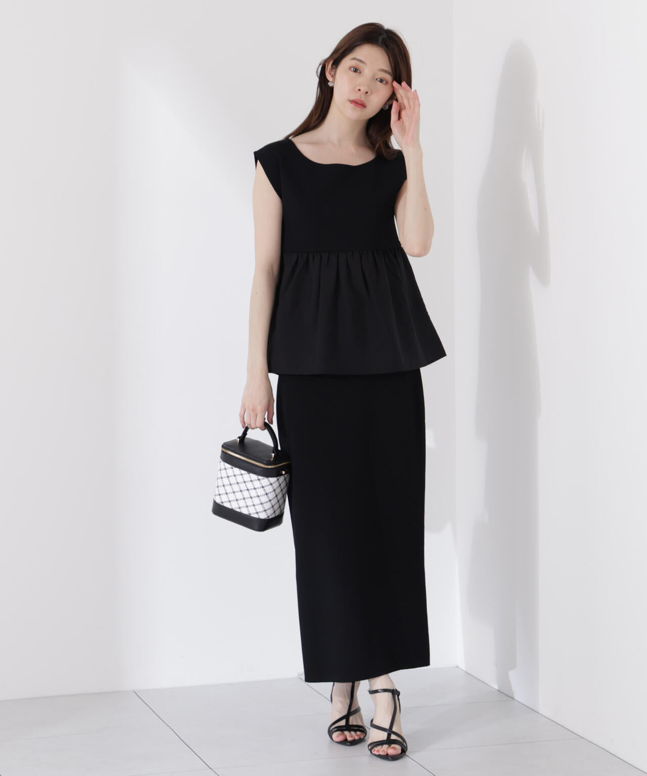 〈接触冷感〉ペプラムニットセットアップ【official site限定】