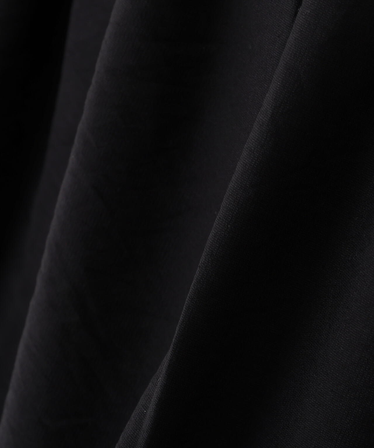 〈接触冷感〉ペプラムニットセットアップ【official site限定】