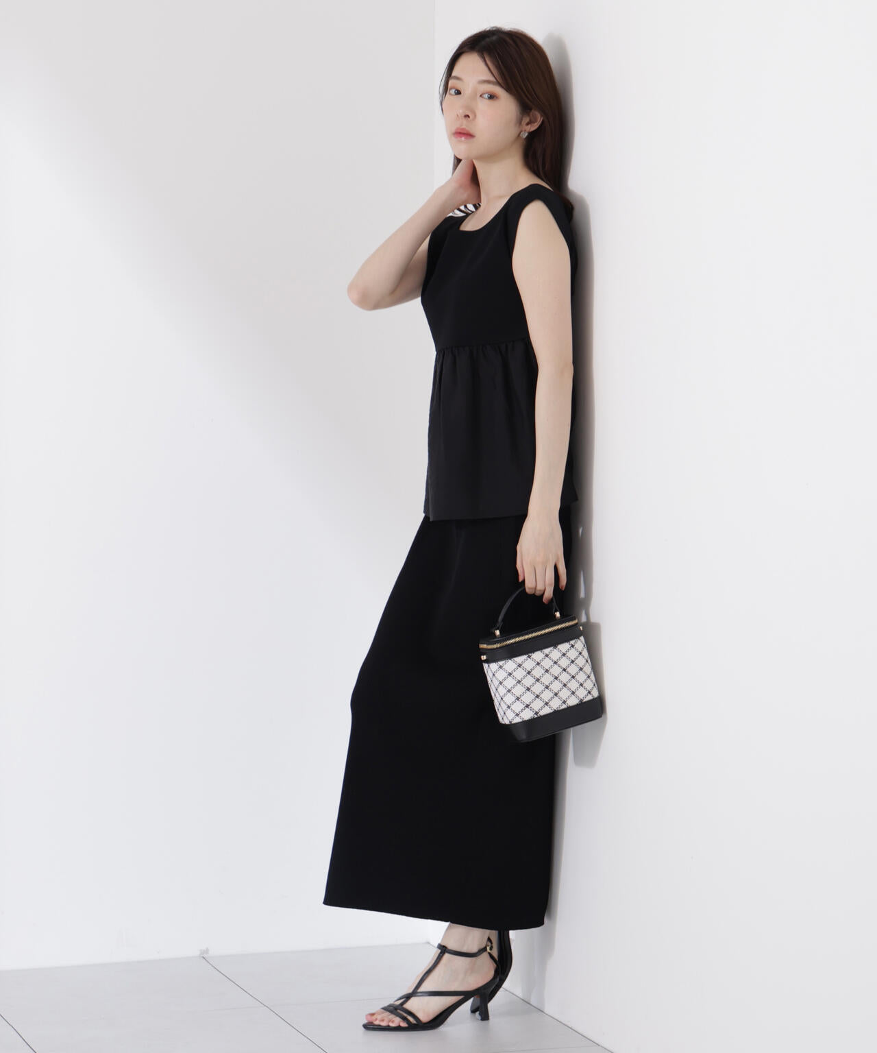 〈接触冷感〉ペプラムニットセットアップ【official site限定】