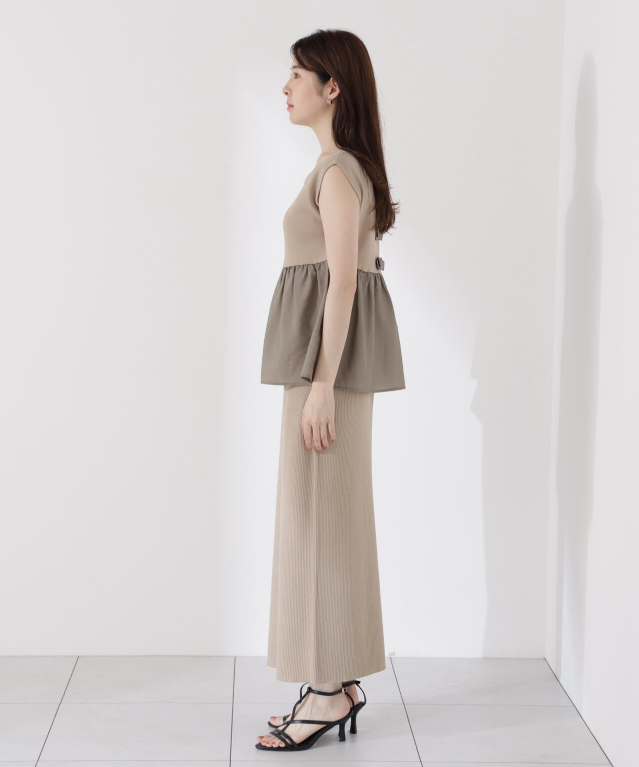 〈接触冷感〉ペプラムニットセットアップ【official site限定】