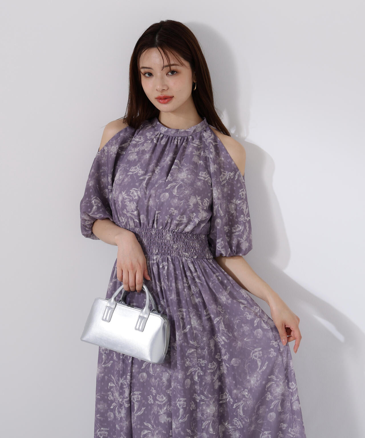 オープンショルダー花柄ワンピース