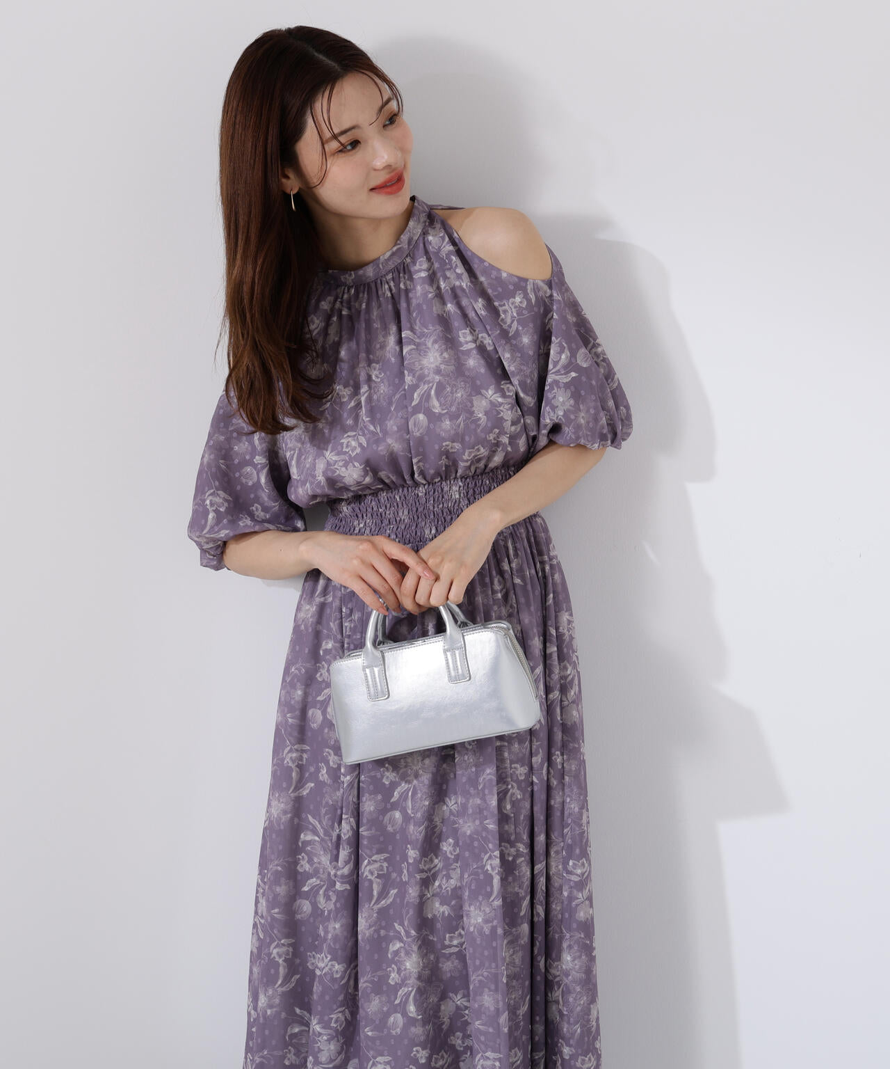 オープンショルダー花柄ワンピース