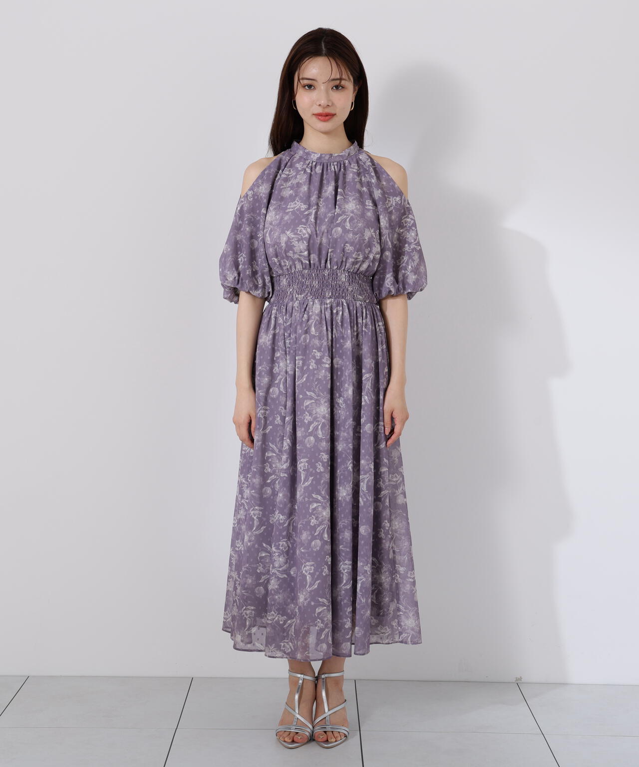 オープンショルダー花柄ワンピース