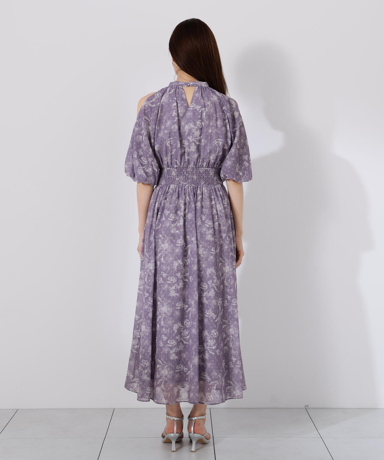 オープンショルダー花柄ワンピース