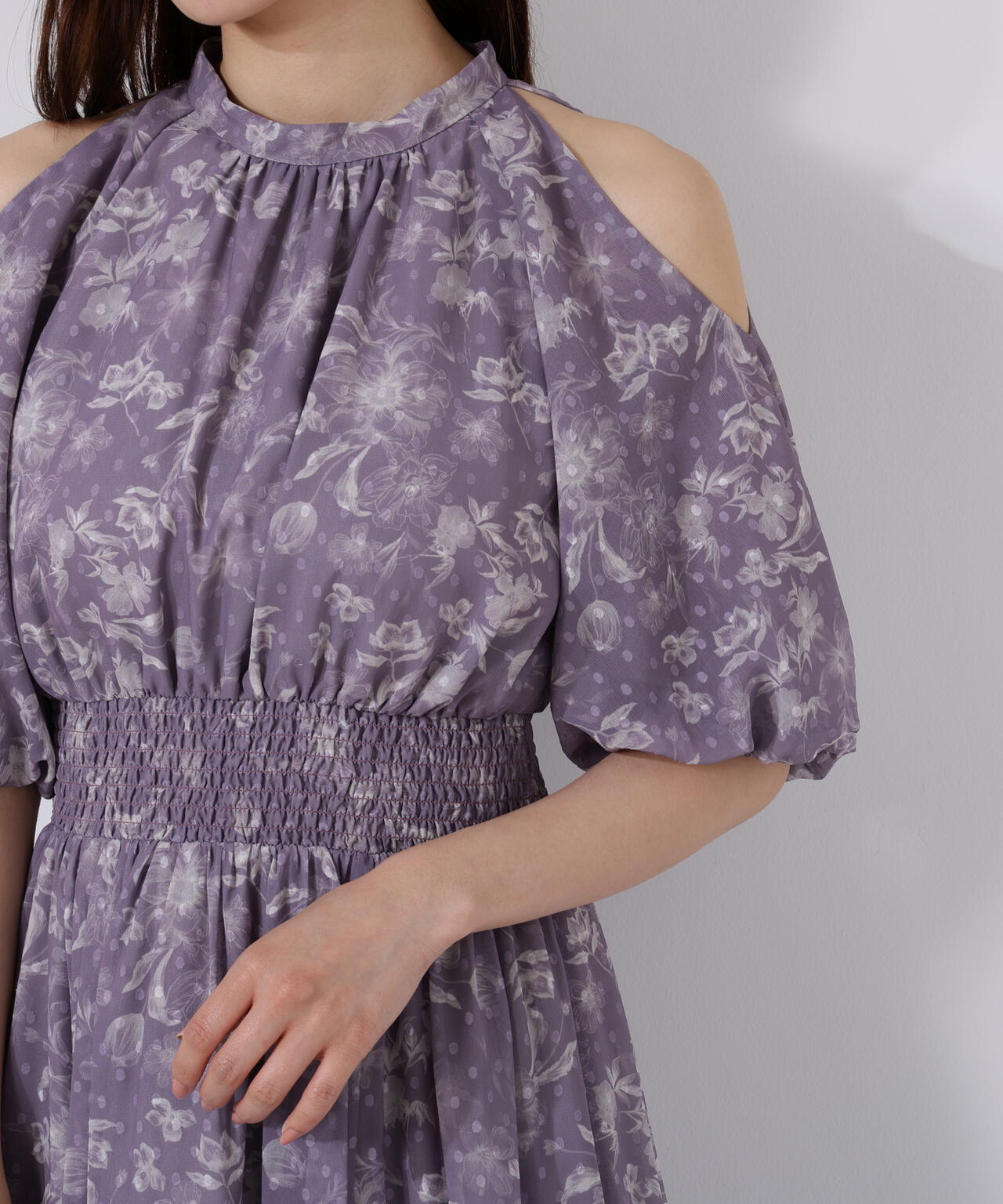 オープンショルダー花柄ワンピース