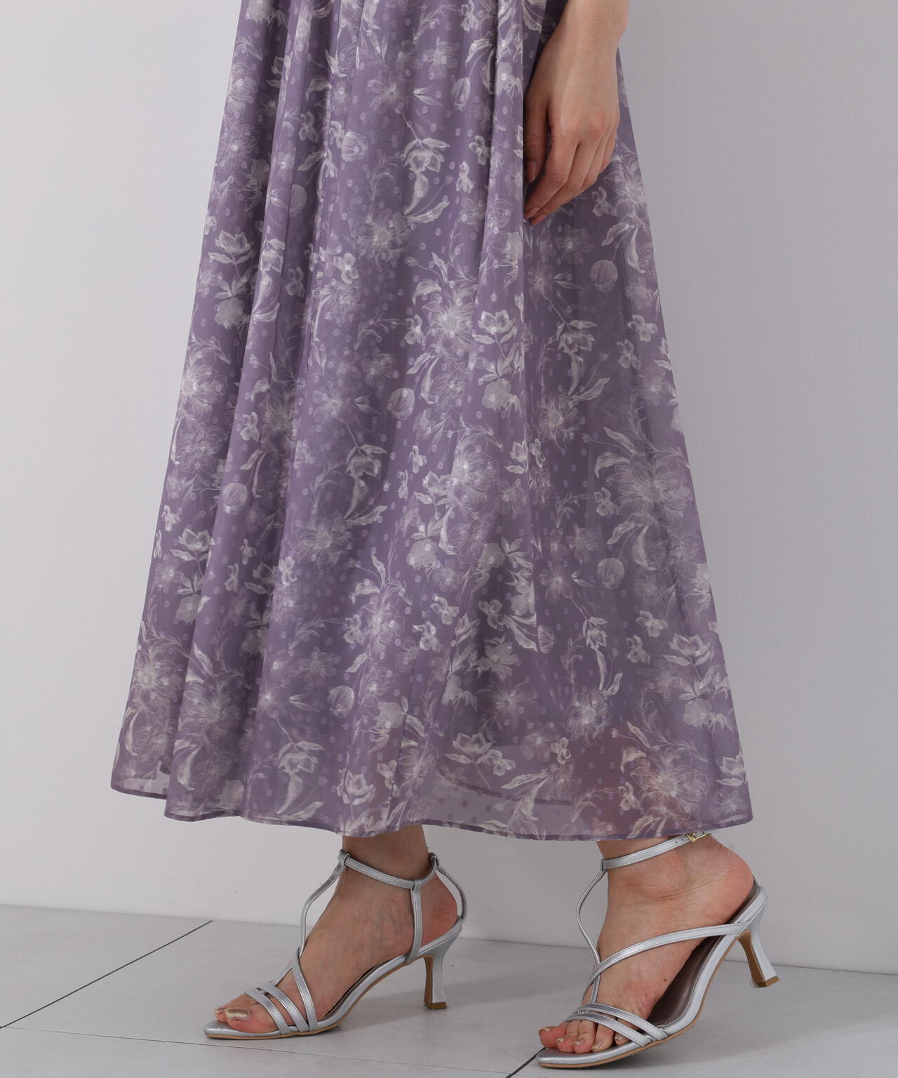 オープンショルダー花柄ワンピース