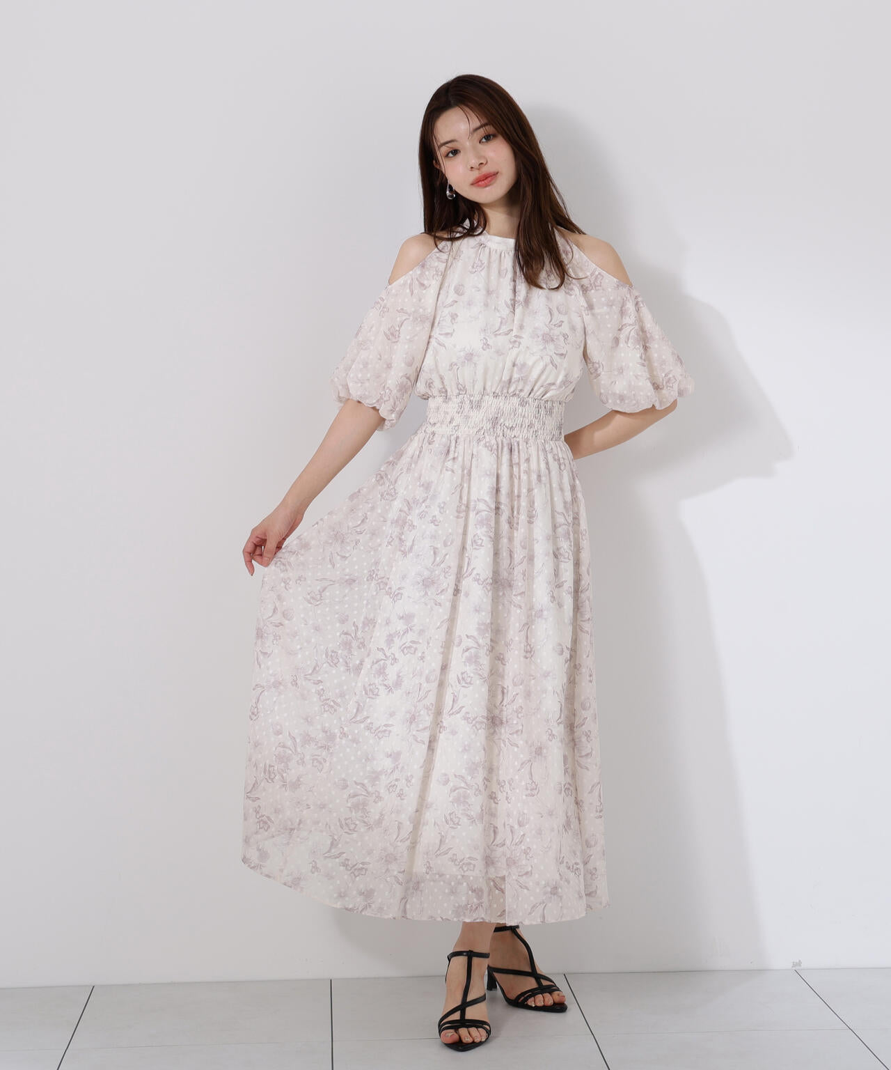 オープンショルダー花柄ワンピース