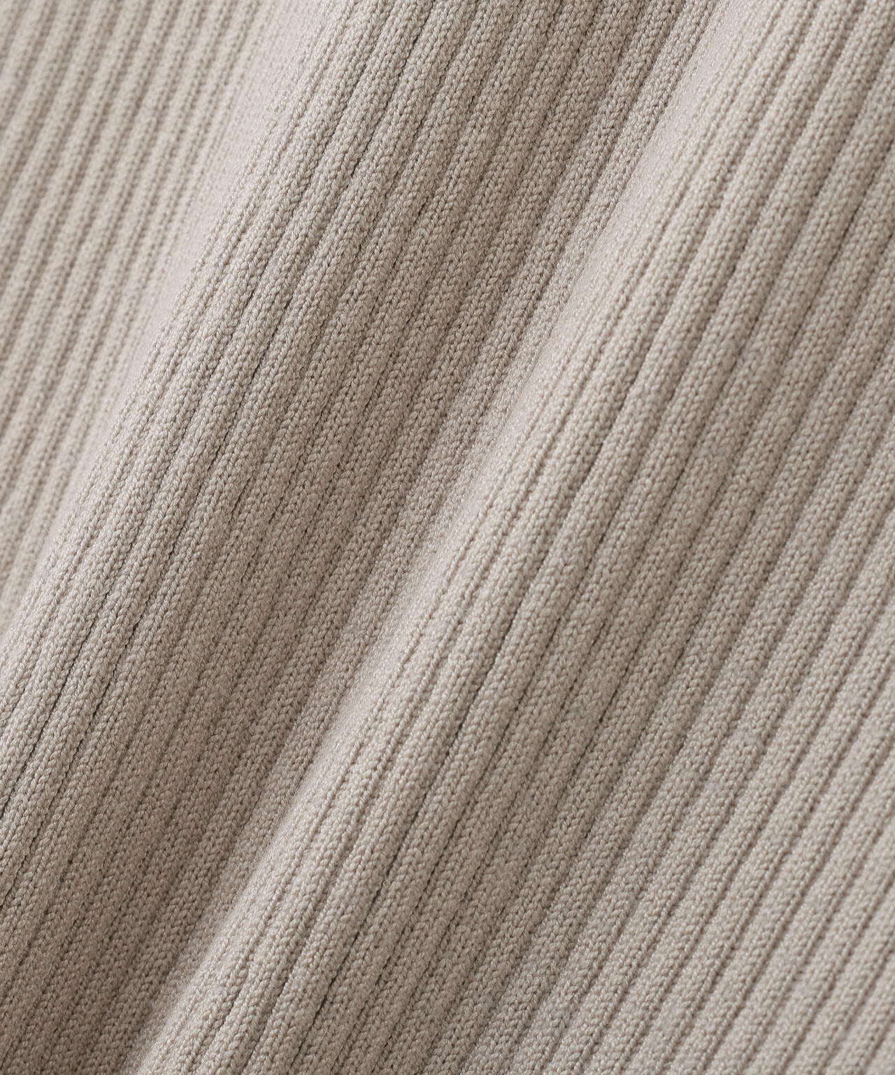 レイヤード風ニットセットアップ