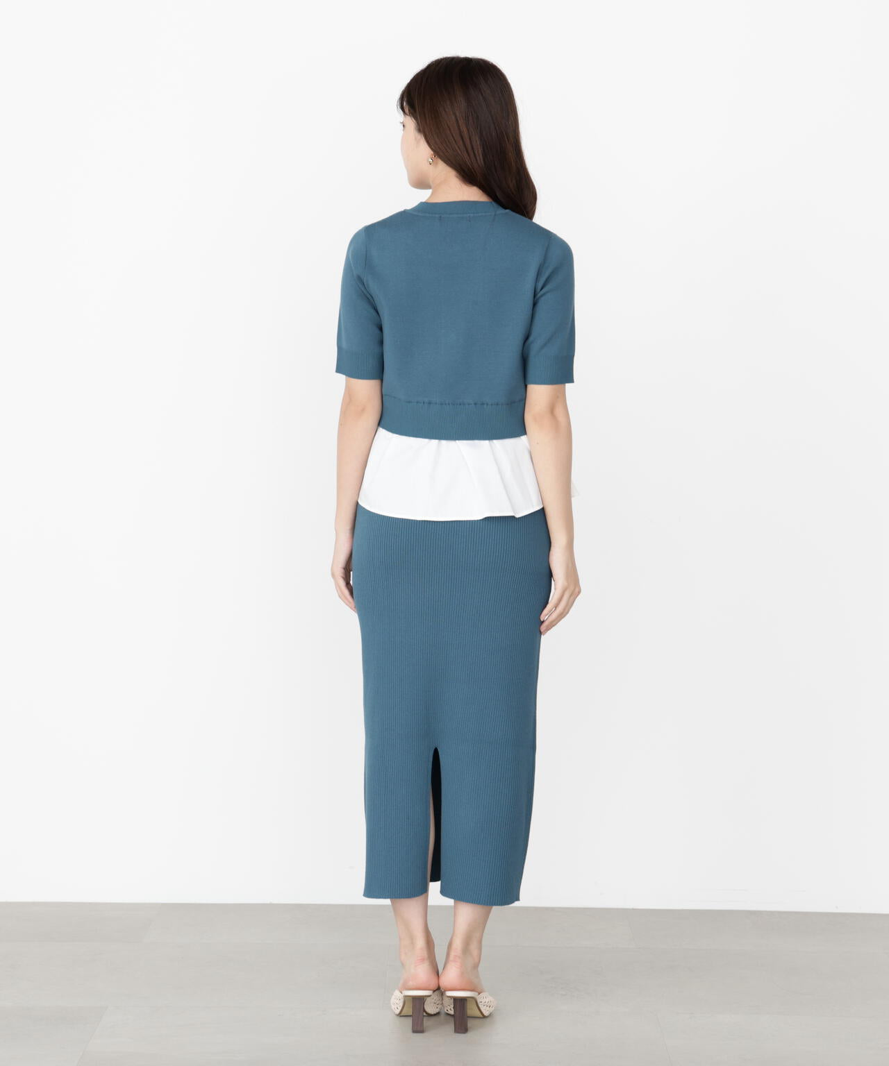 レイヤード風ニットセットアップ