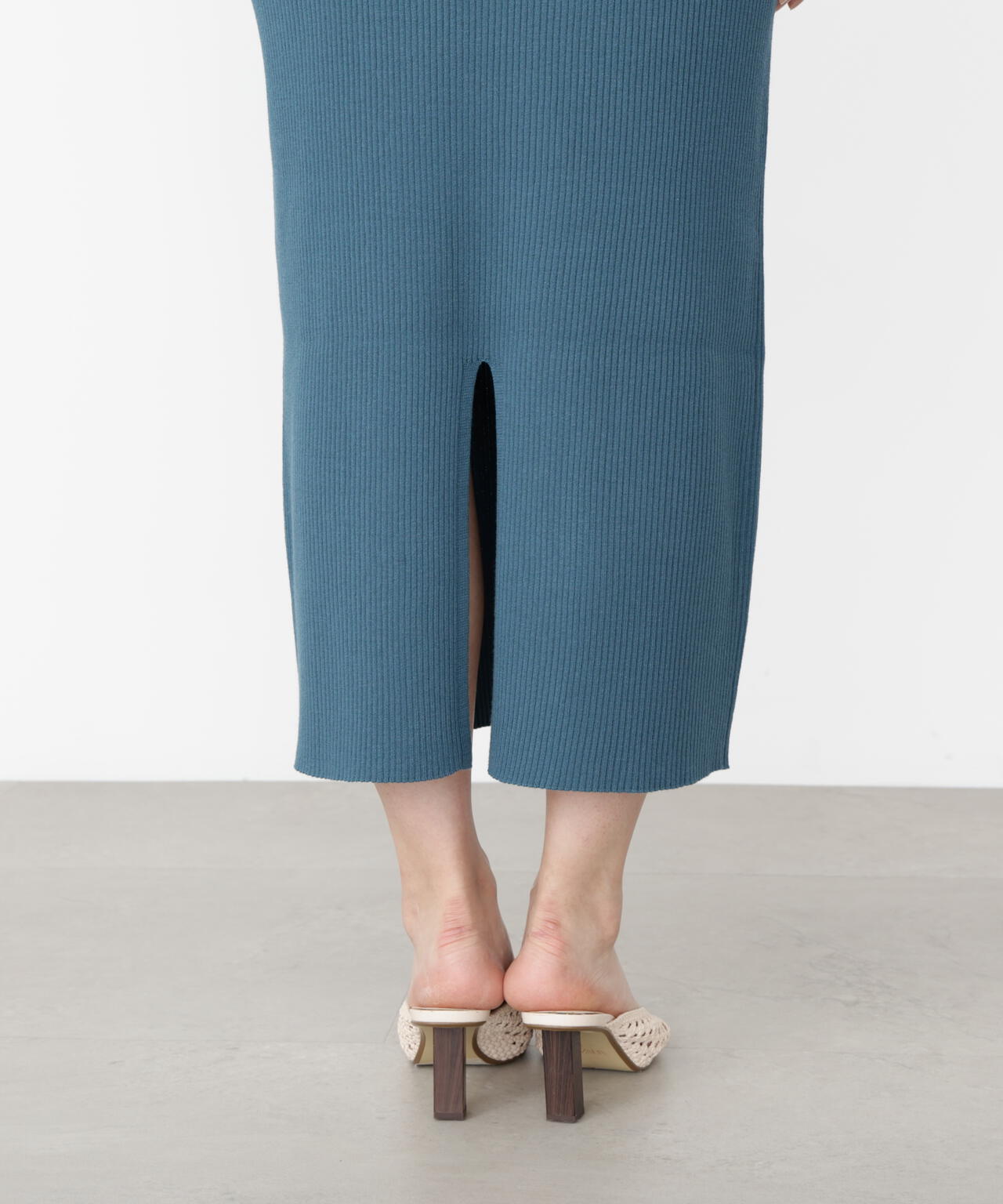 レイヤード風ニットセットアップ