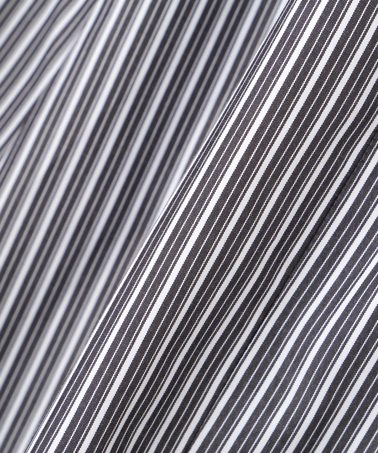 フロントリボンドッキングワンピース