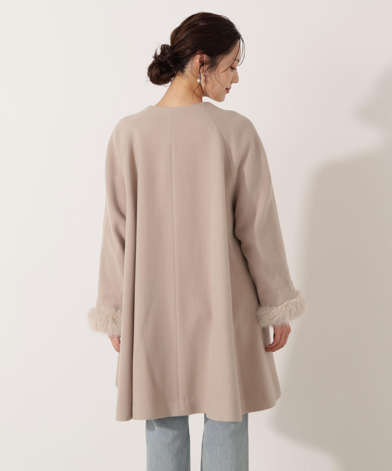 【加藤栞さん着用】イレヘムミドル丈コート