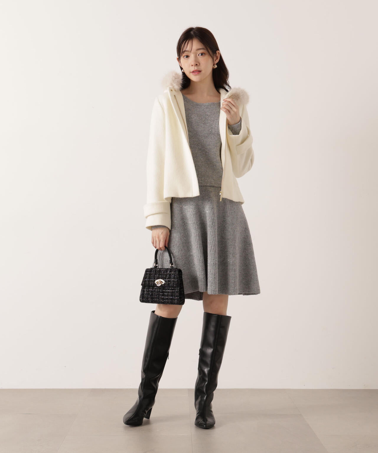 モッサフードフェイクファーショートコート