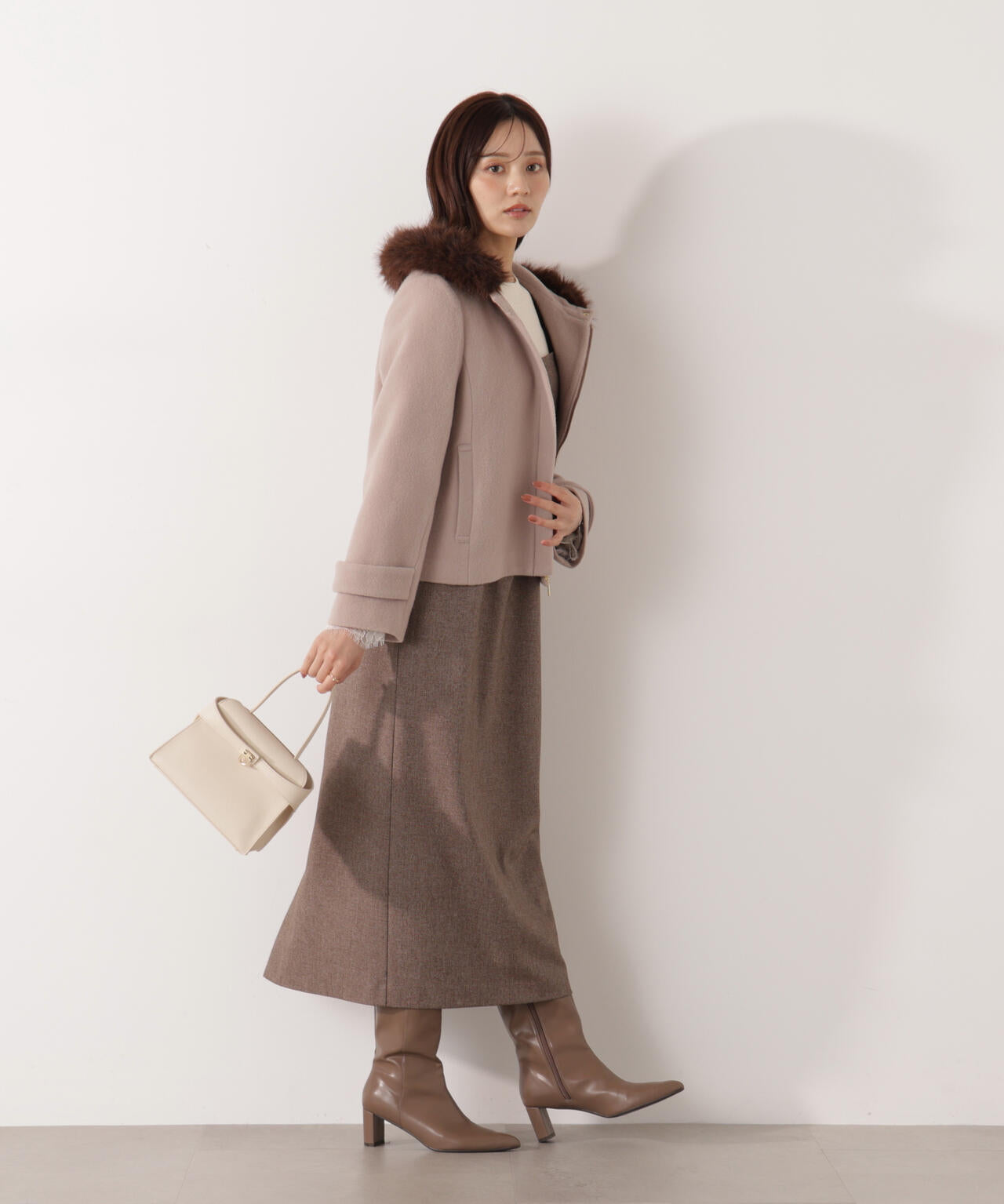 モッサフードフェイクファーショートコート