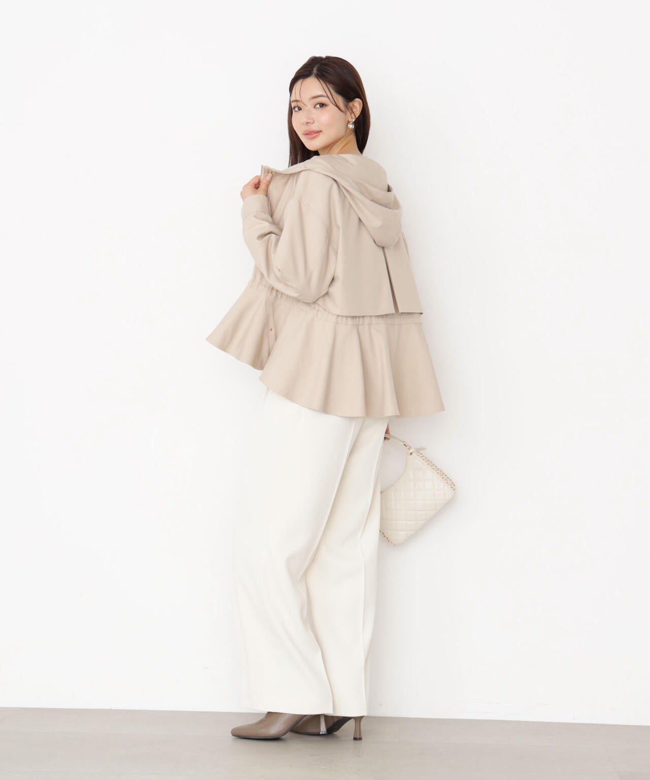 【松川星さん着用】フード付きマウンテンパーカー