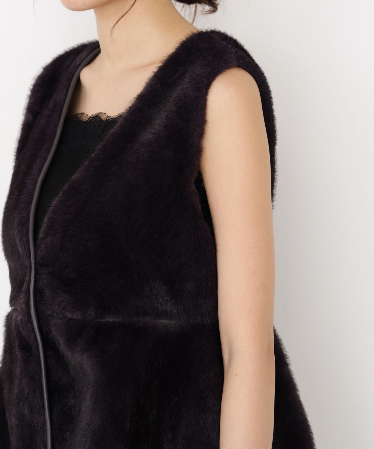 フェイクファーペプラムジレ