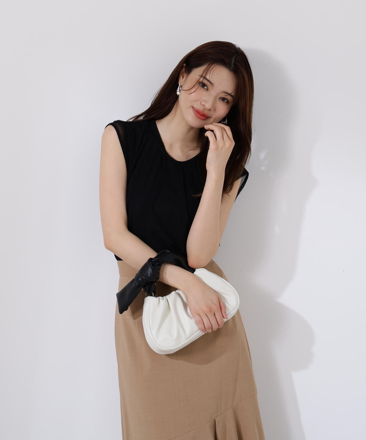 タック入りチュールトップス