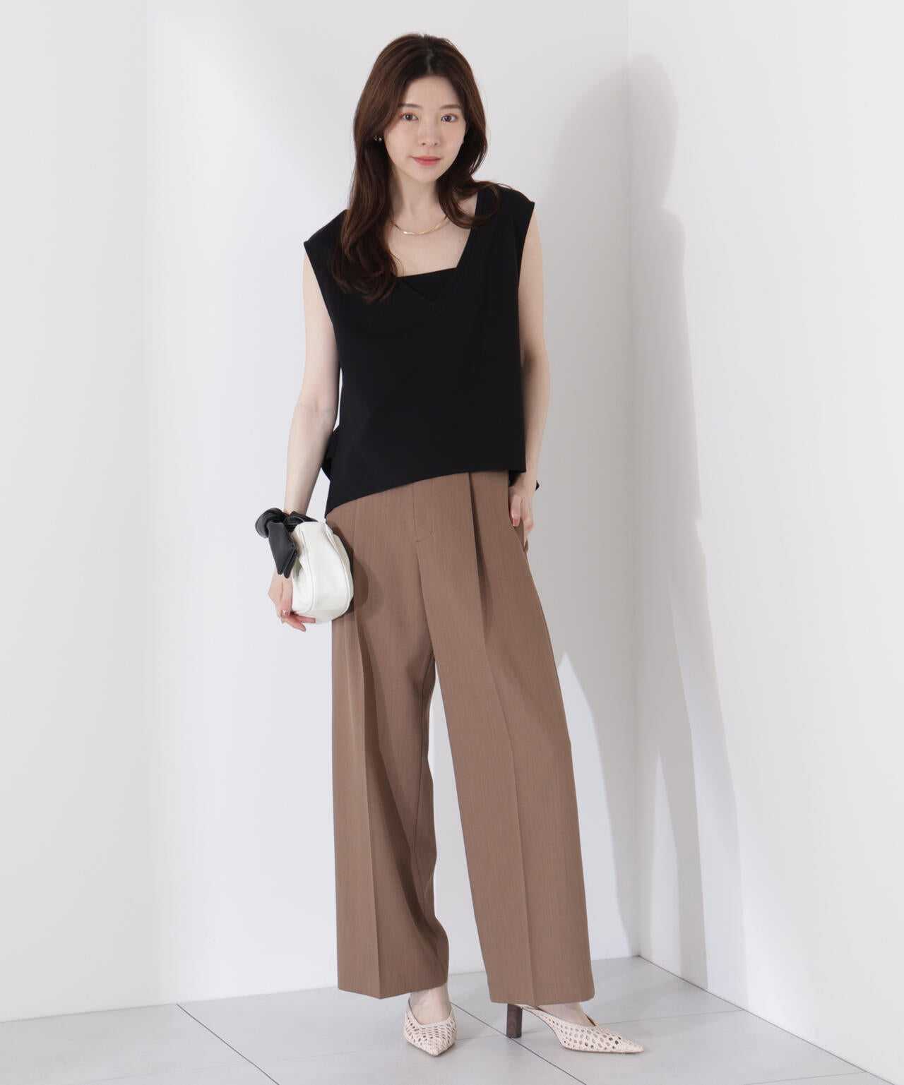 <ウォッシャブル>Vネックフォルムカットソー