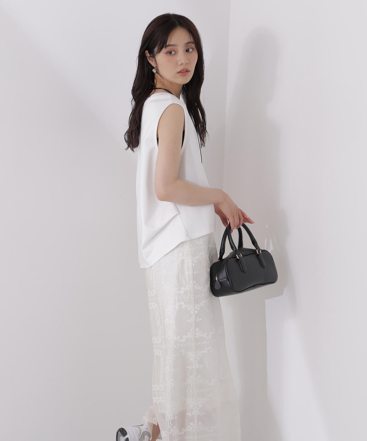 <ウォッシャブル>Vネックフォルムカットソー