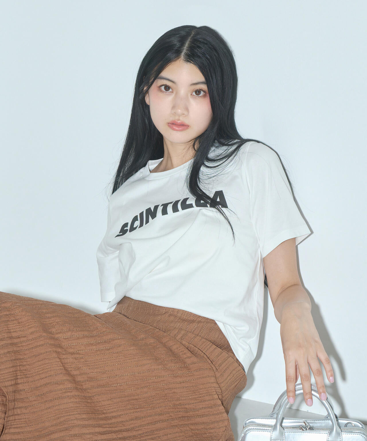 <ウォッシャブル>ゴシックロゴTシャツ