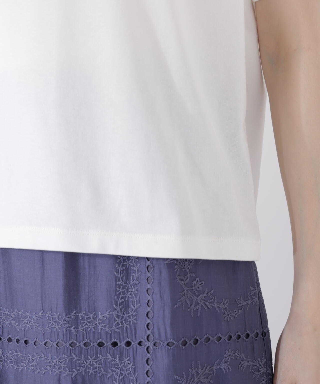 <ウォッシャブル>ゴシックロゴTシャツ