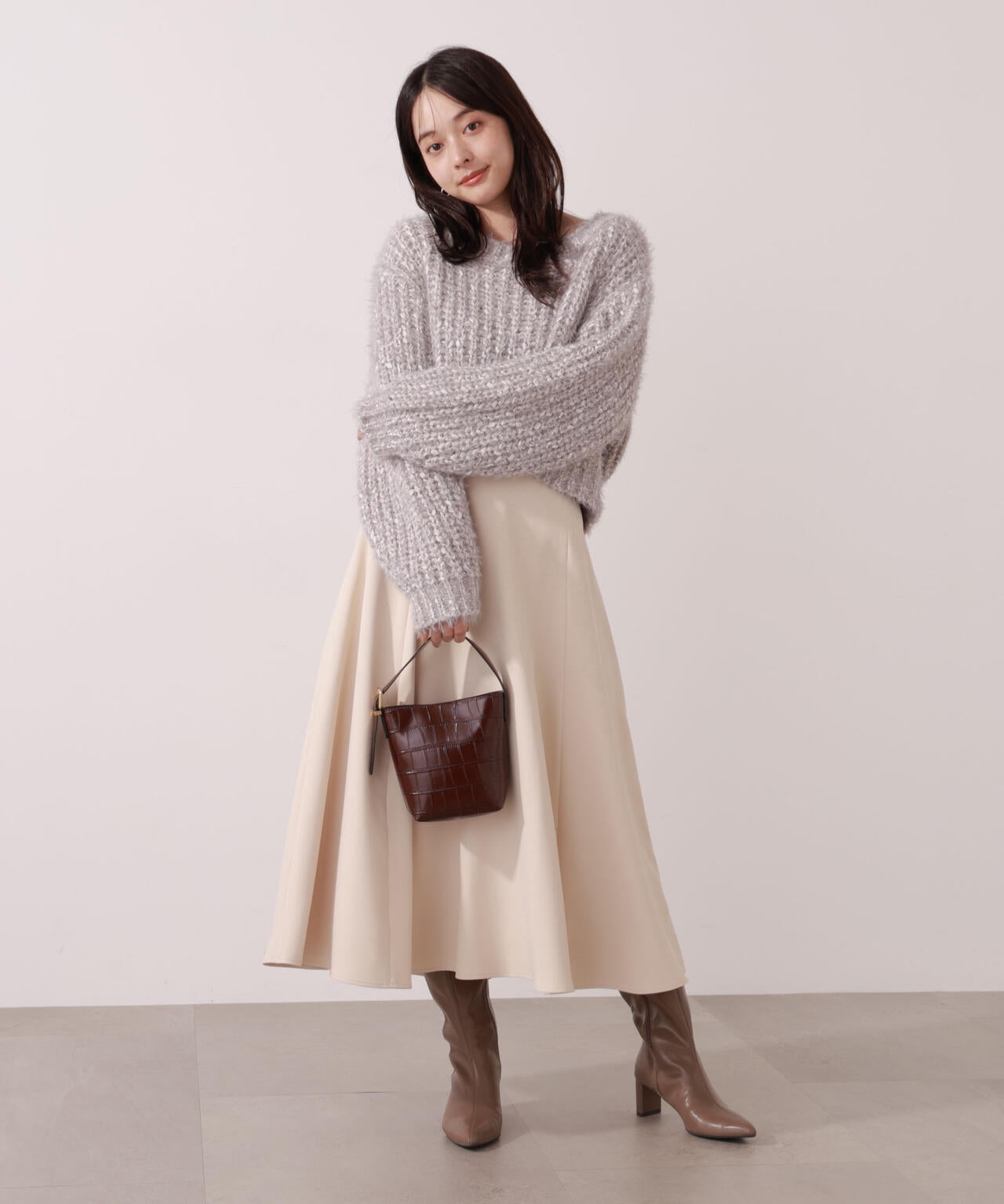 ローゲージざっくりニット