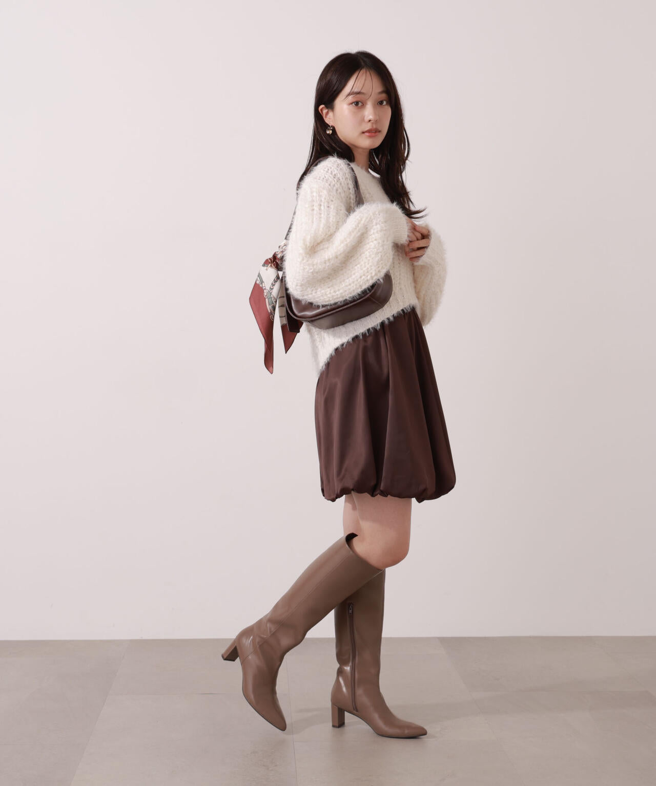 ローゲージざっくりニット