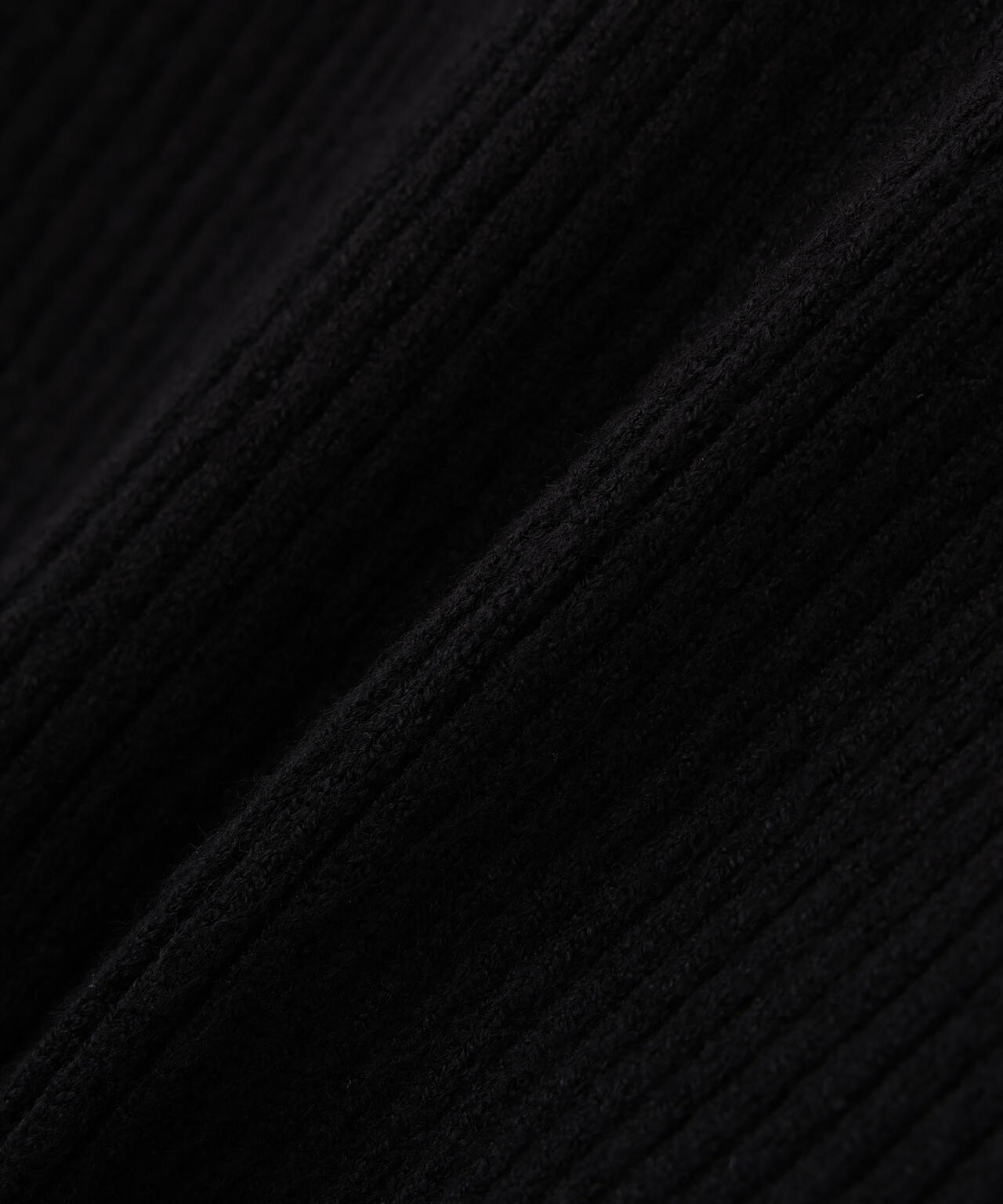 <ハンドウォッシャブル>ハイネックボリュームスリーブニット