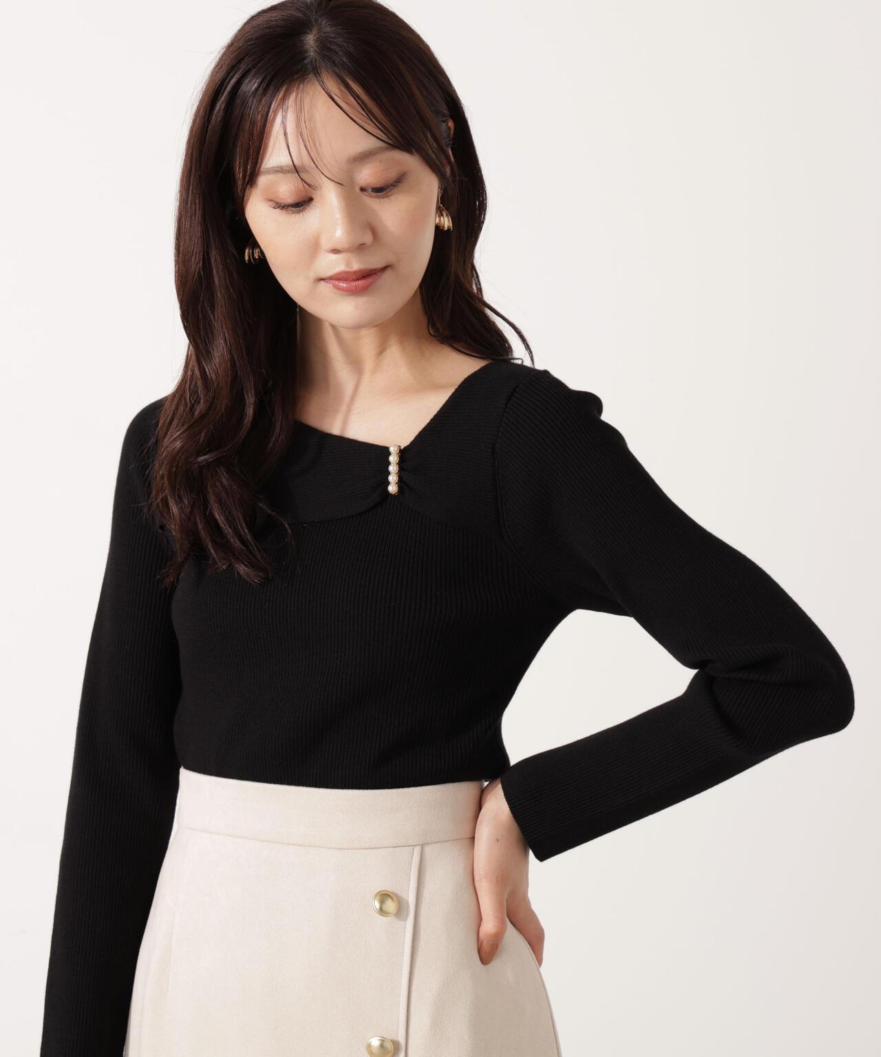 アシメパールデザインニット