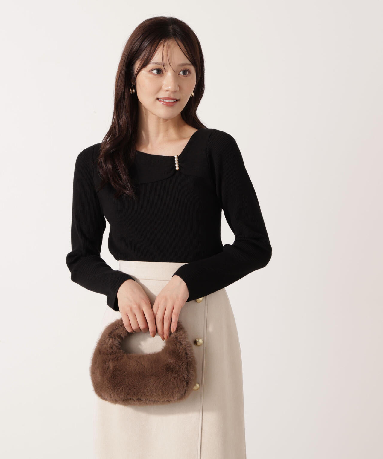 アシメパールデザインニット