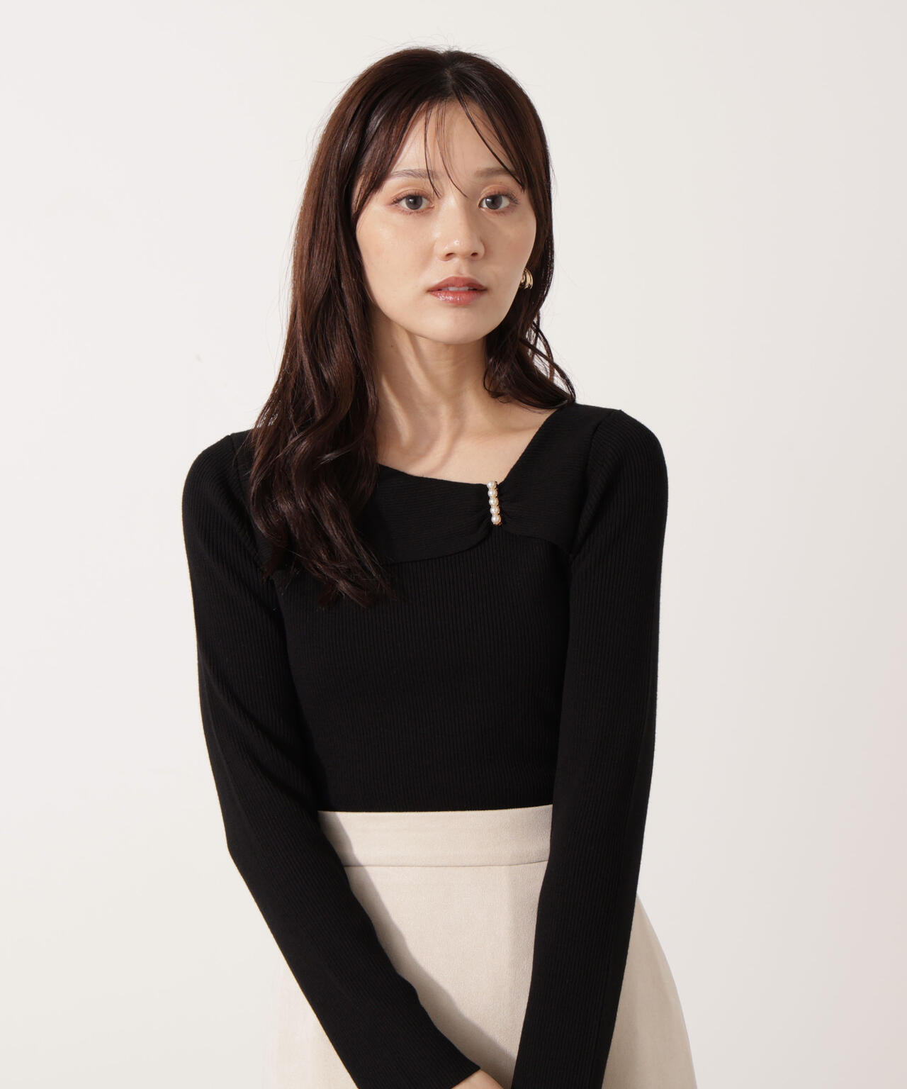 アシメパールデザインニット