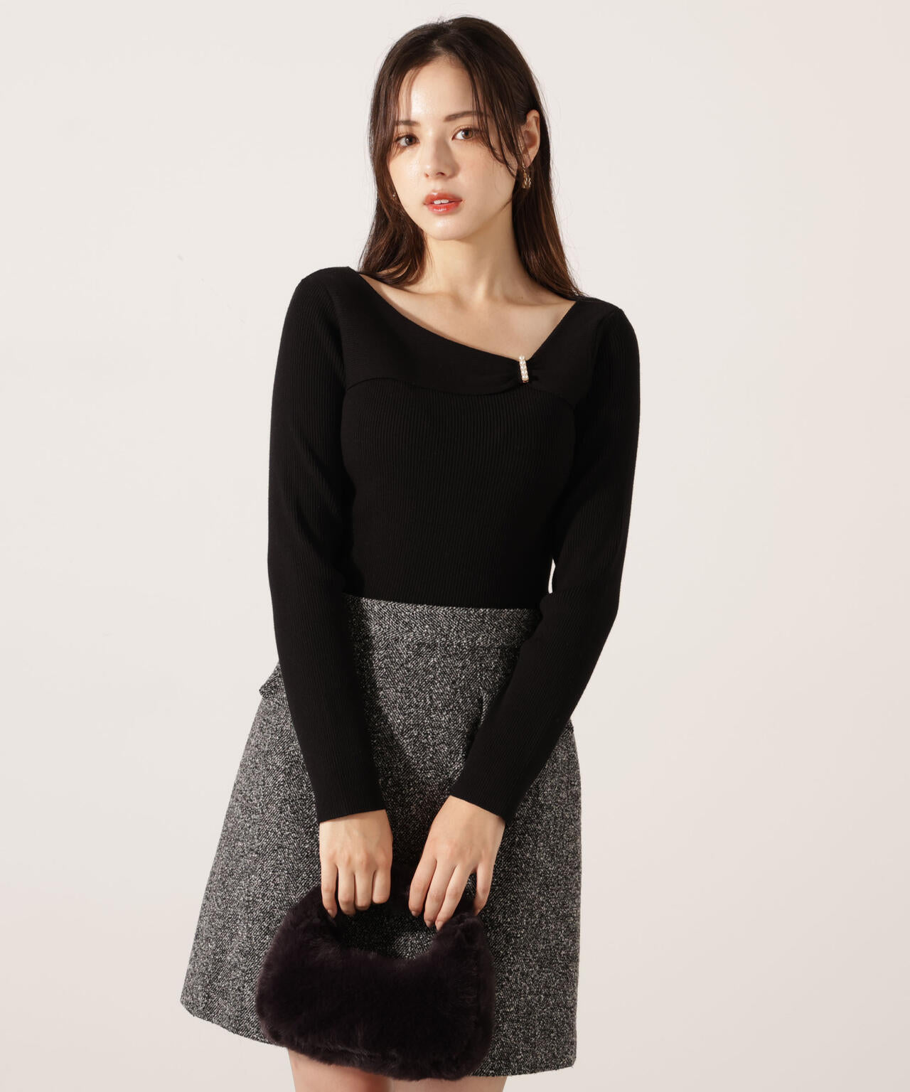 アシメパールデザインニット