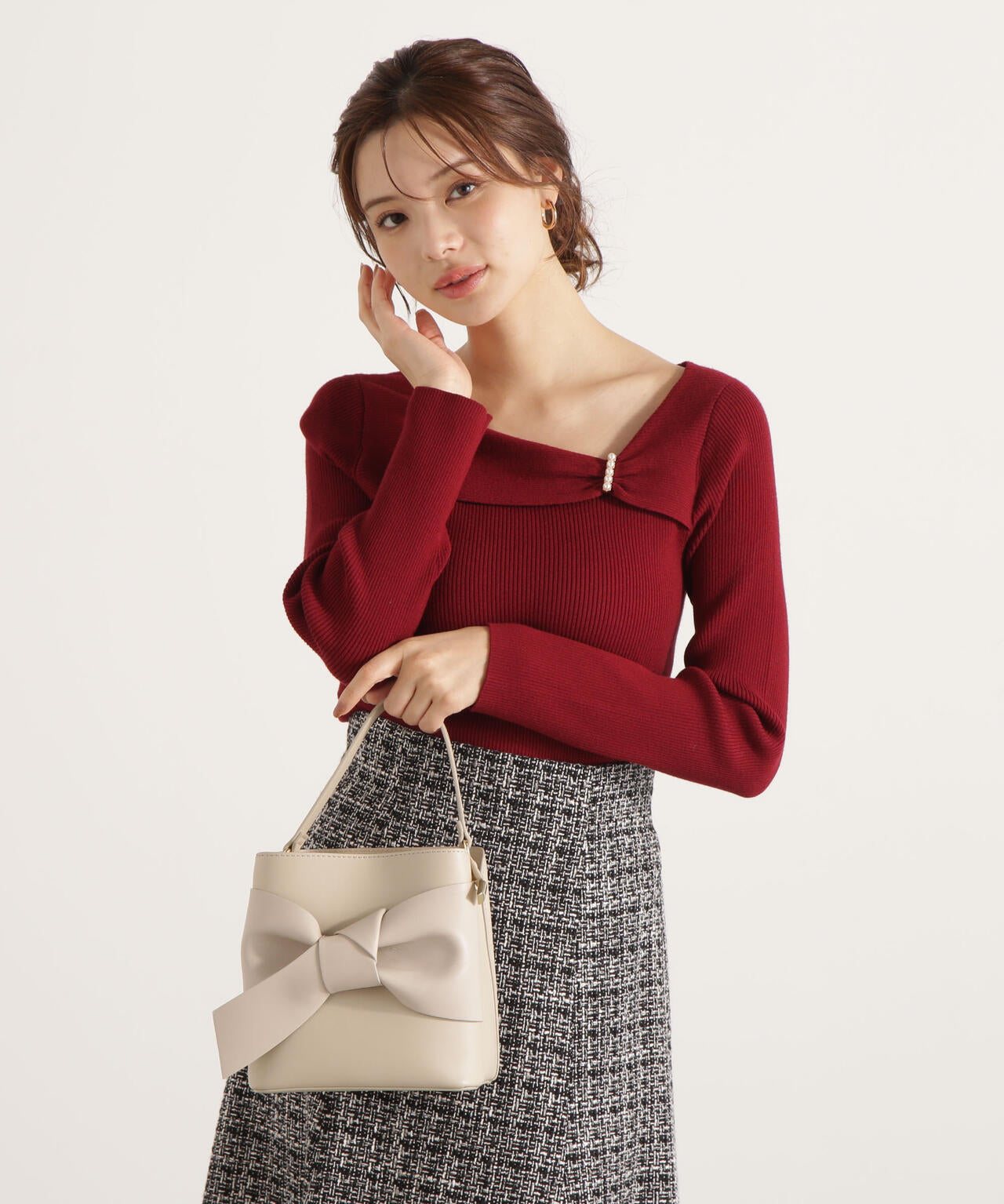 アシメパールデザインニット