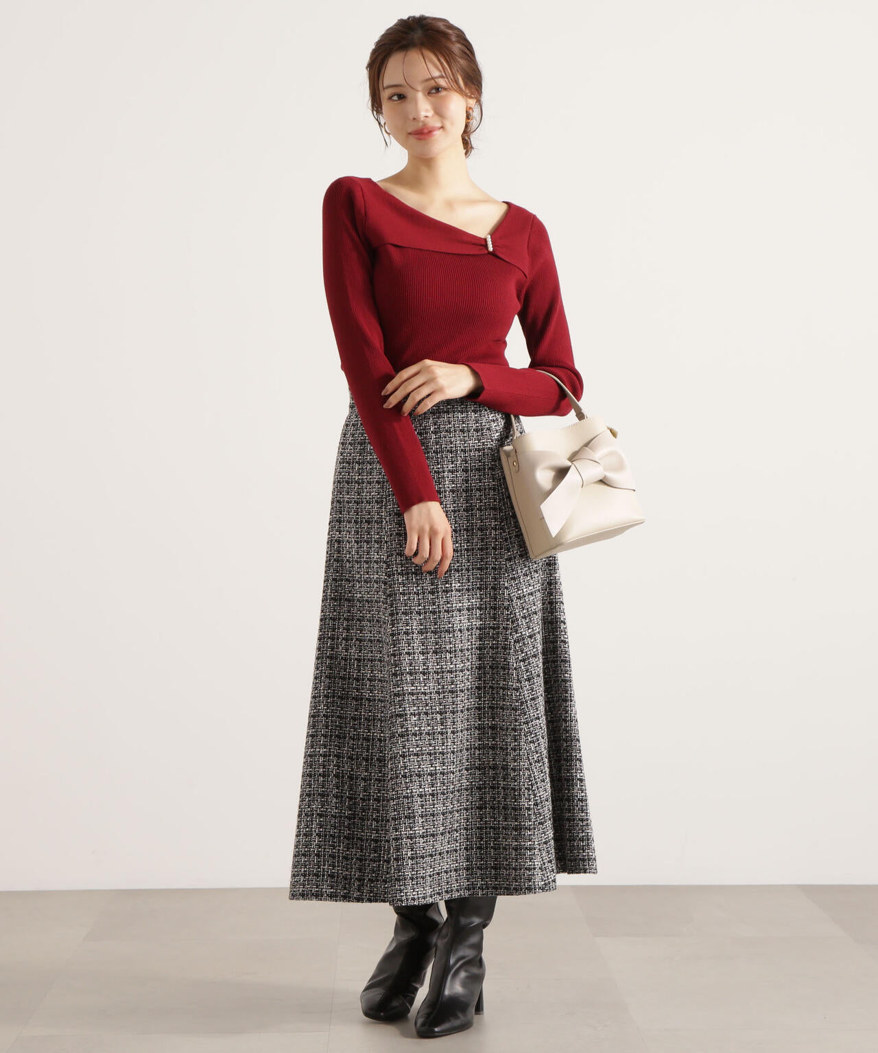 アシメパールデザインニット