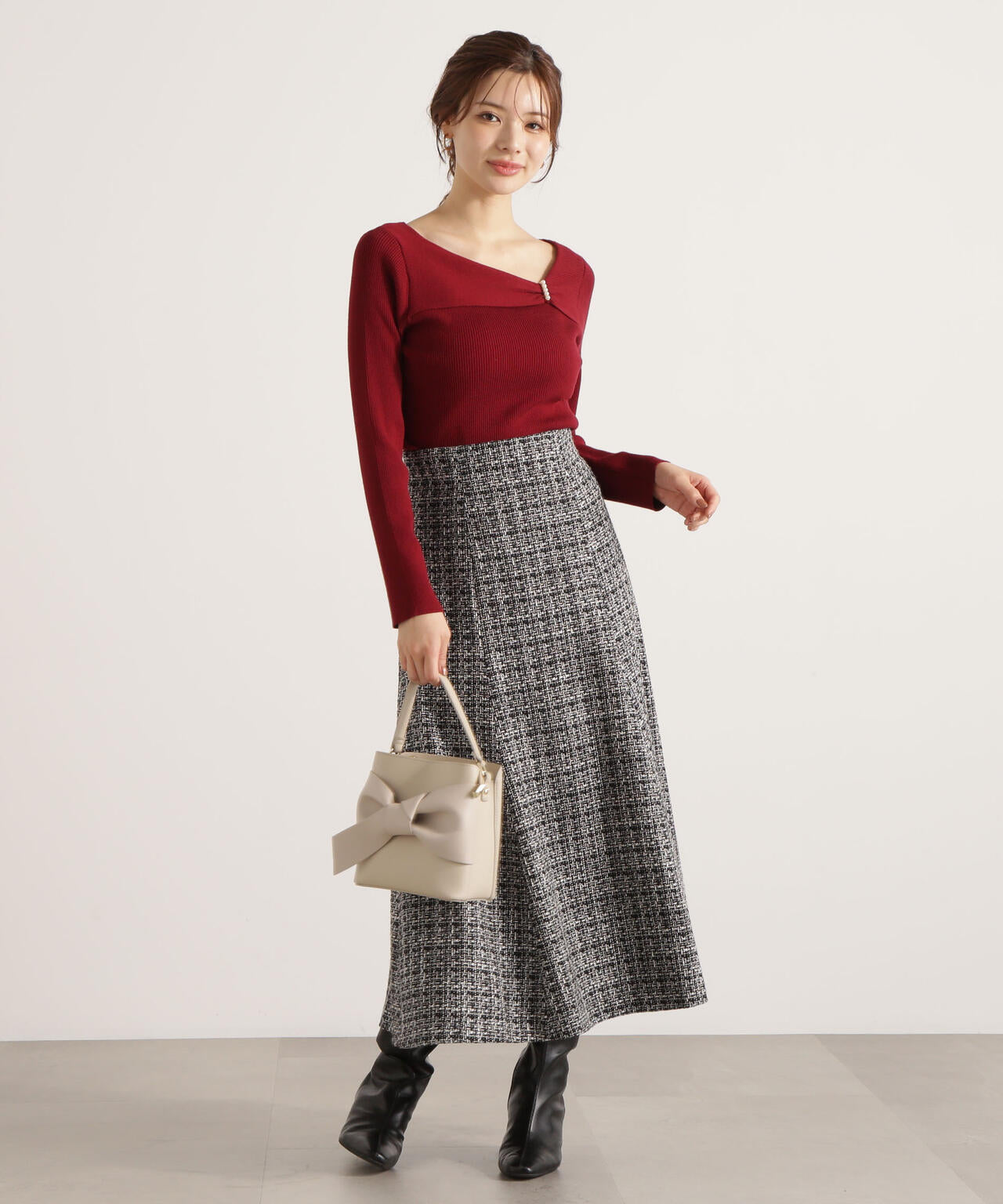 アシメパールデザインニット