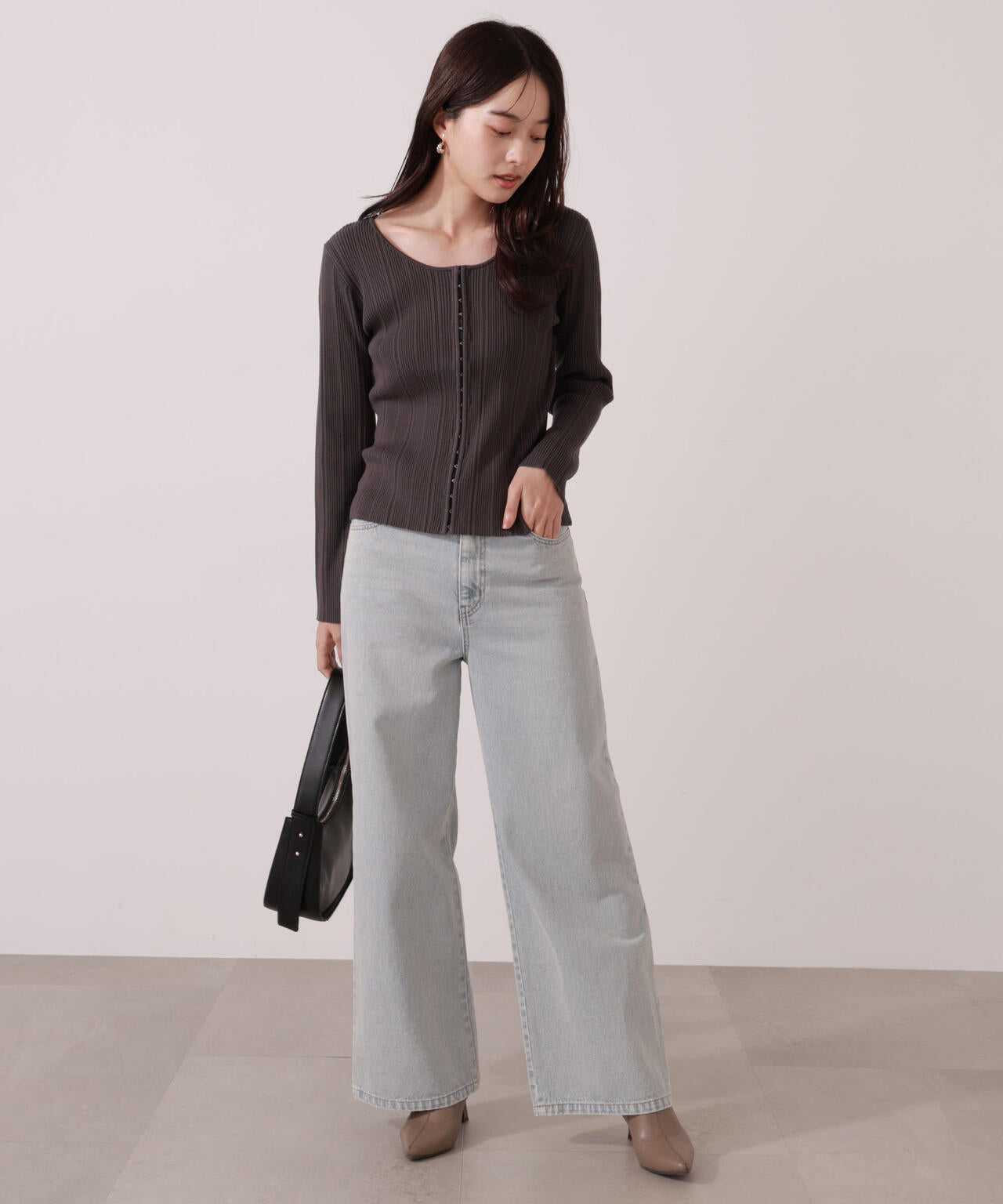 <ウォッシャブル>フロントホックニット