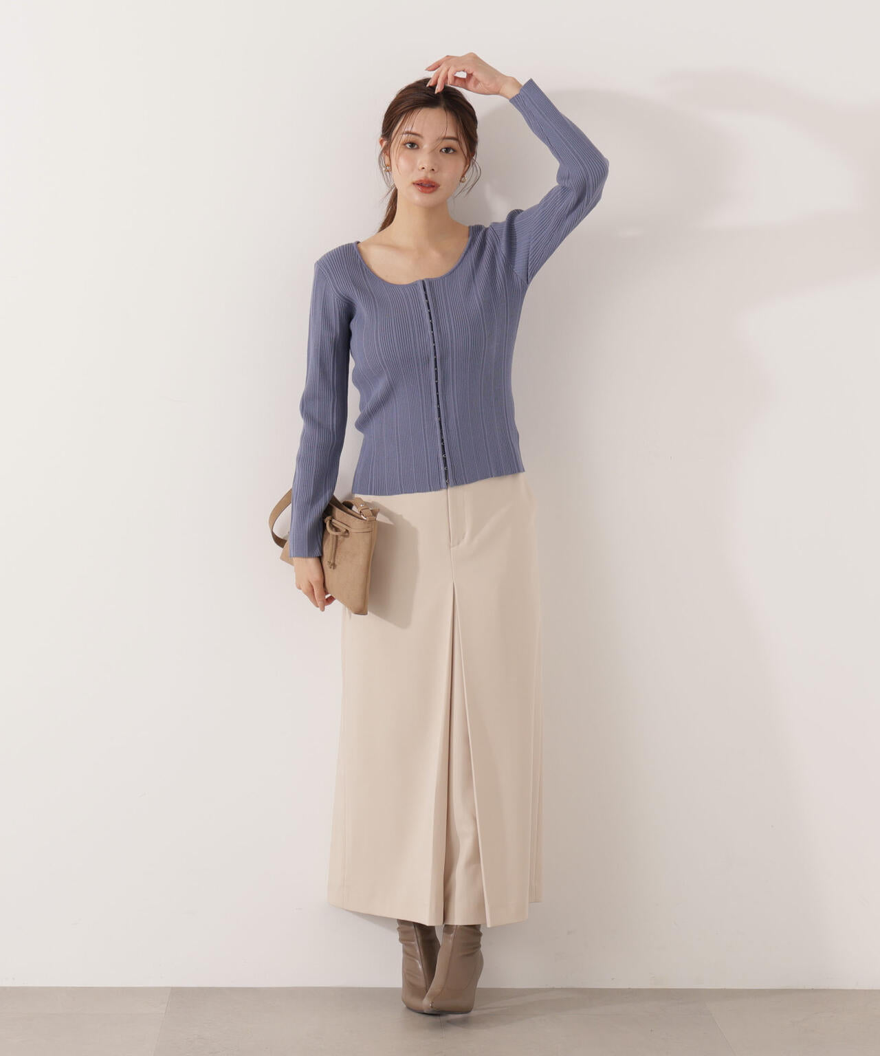 <ウォッシャブル>フロントホックニット