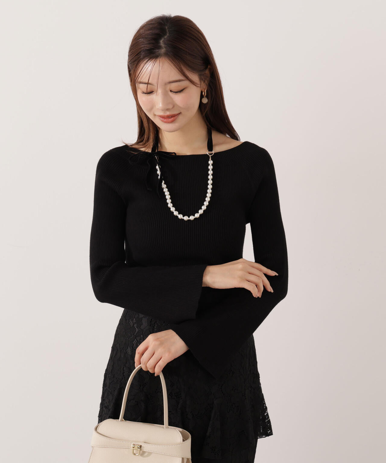 <ウォッシャブル>フレアスリーブオフショルニット