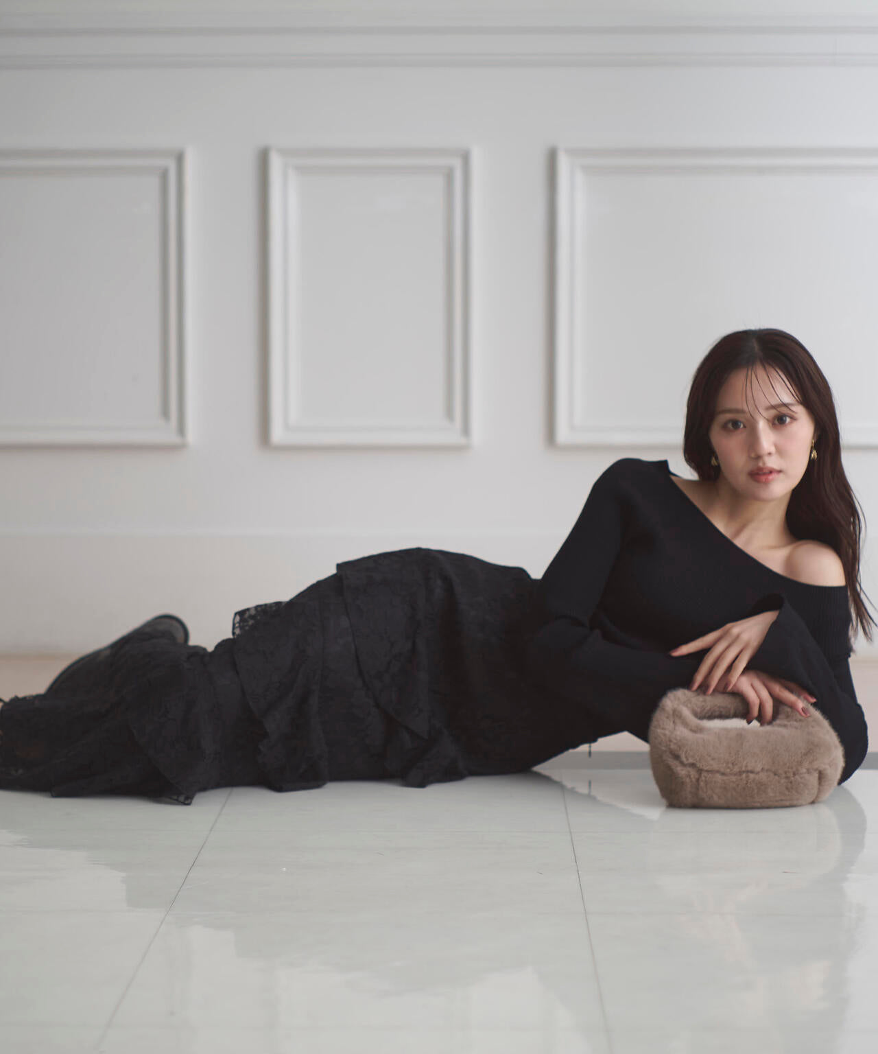 <ウォッシャブル>フレアスリーブオフショルニット