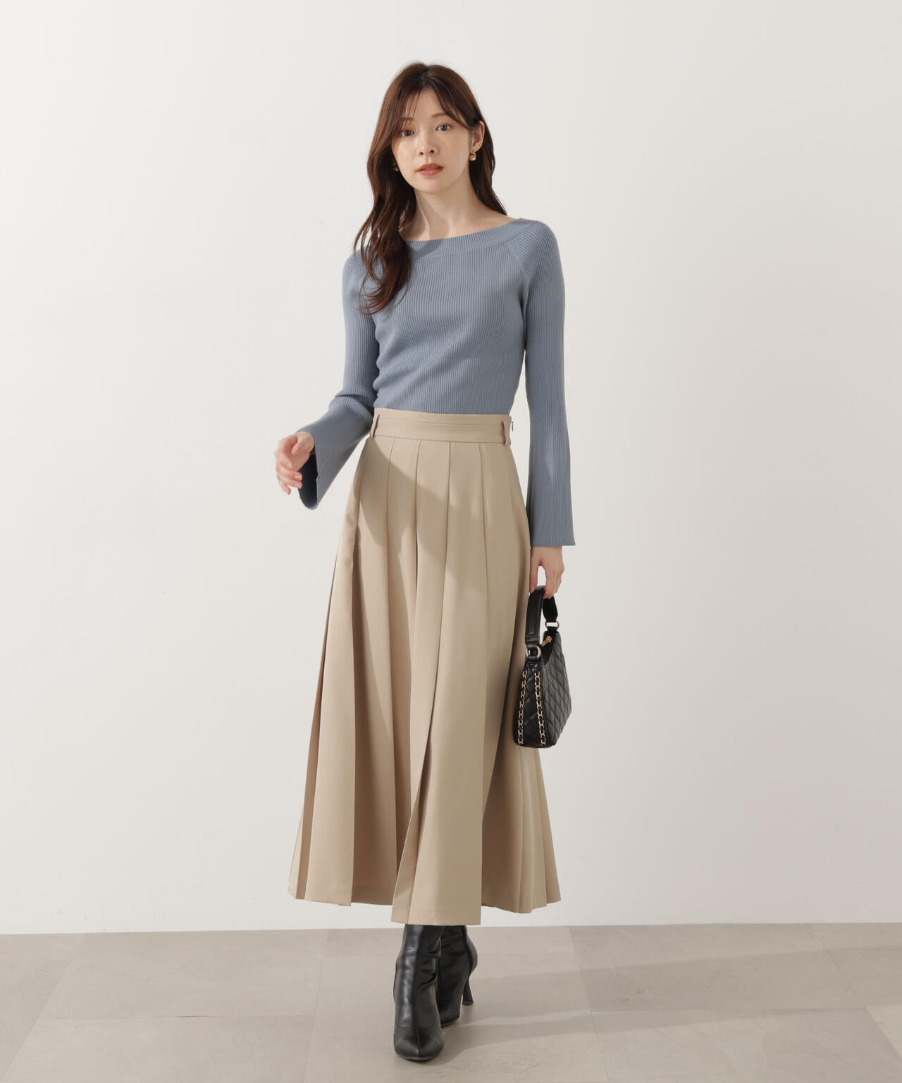 <ウォッシャブル>フレアスリーブオフショルニット