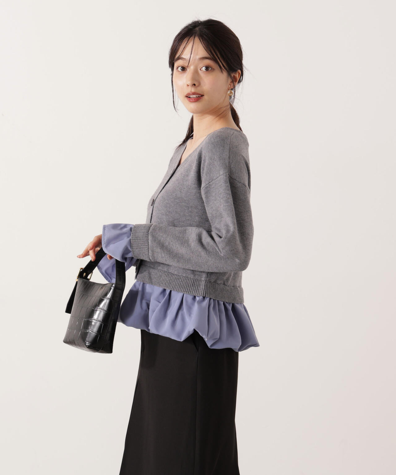 <ウォッシャブル>バルーンペプラムニット