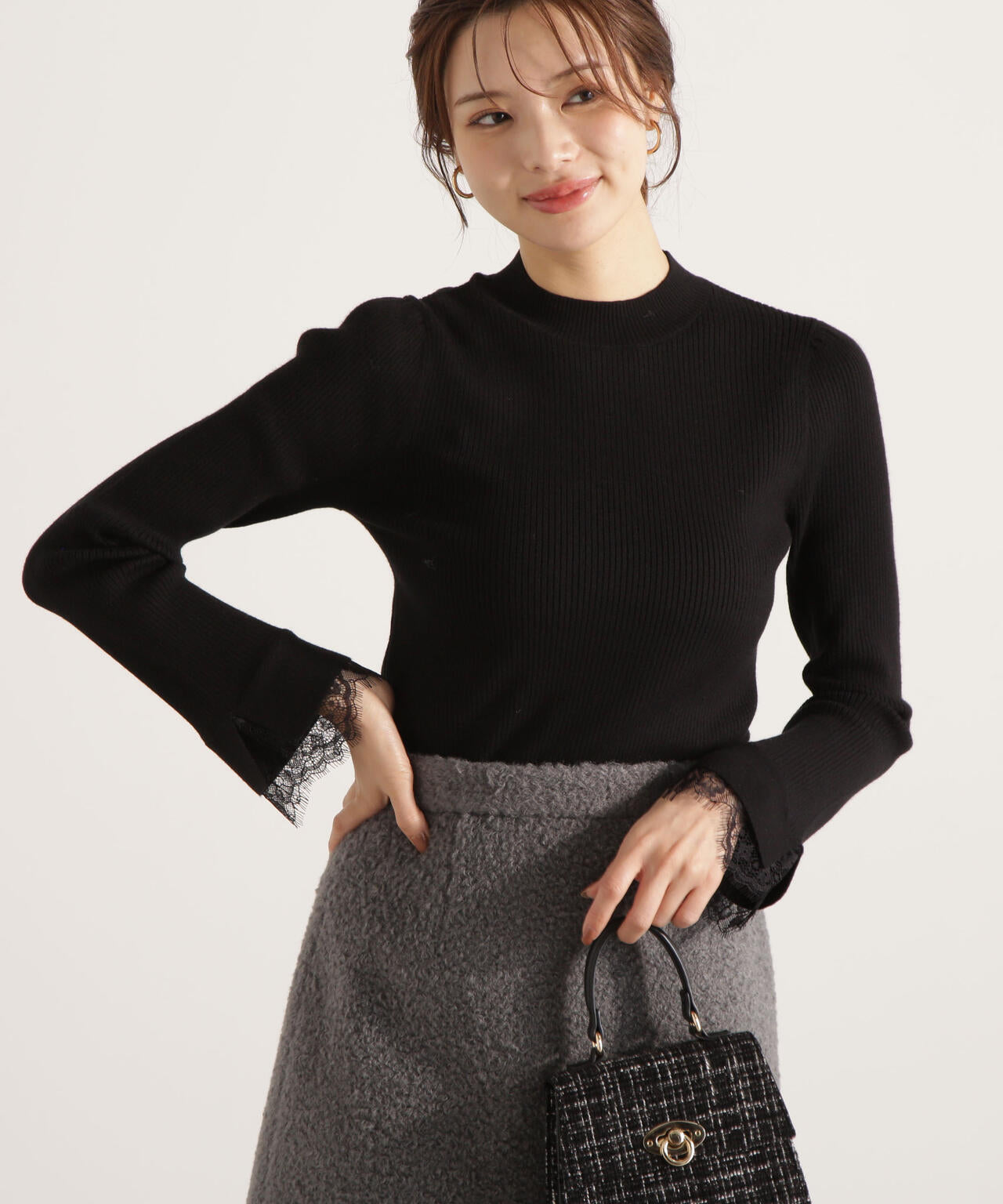 【加藤栞さん着用】レースドッキングスリーブニット