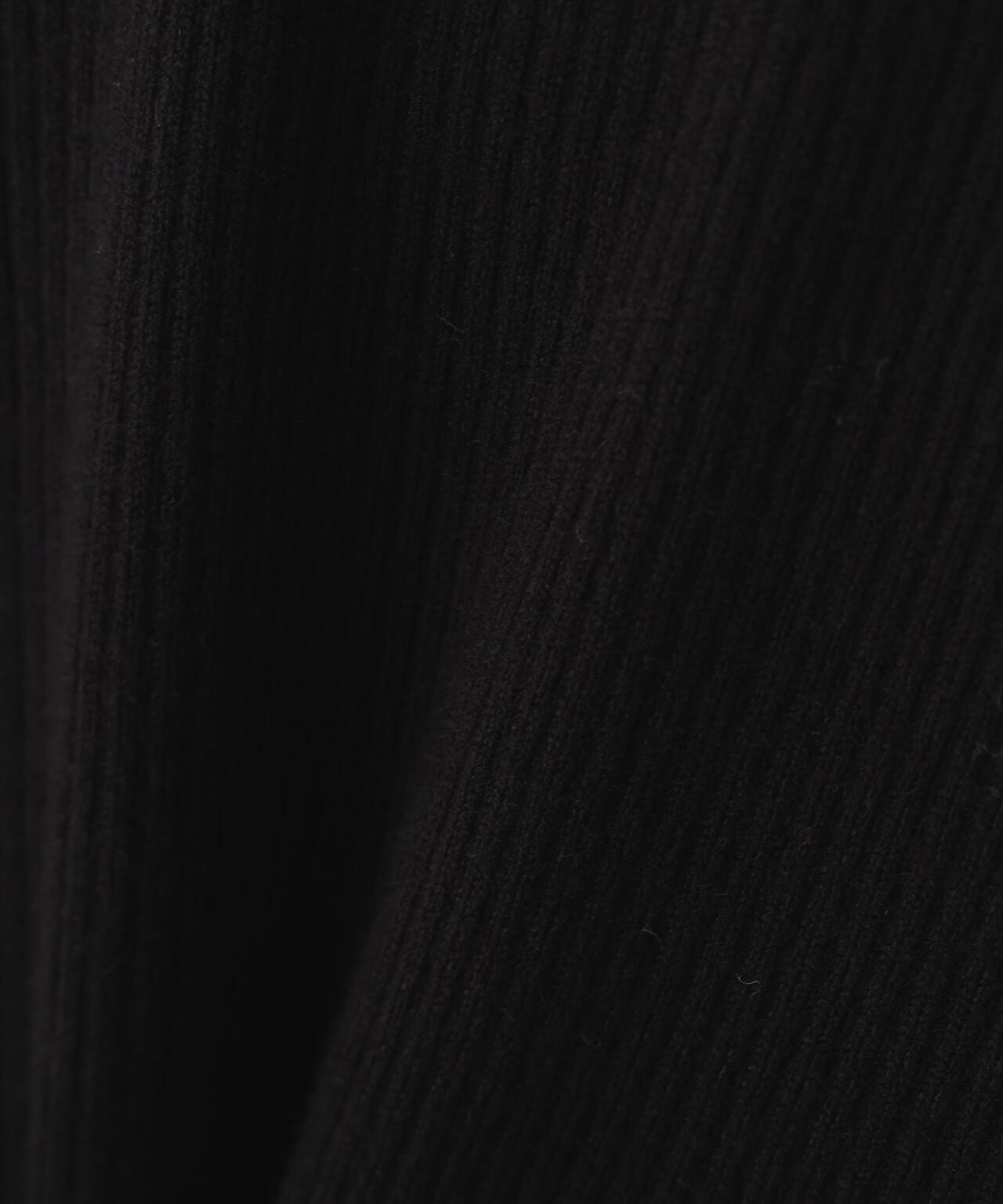 【加藤栞さん着用】レースドッキングスリーブニット