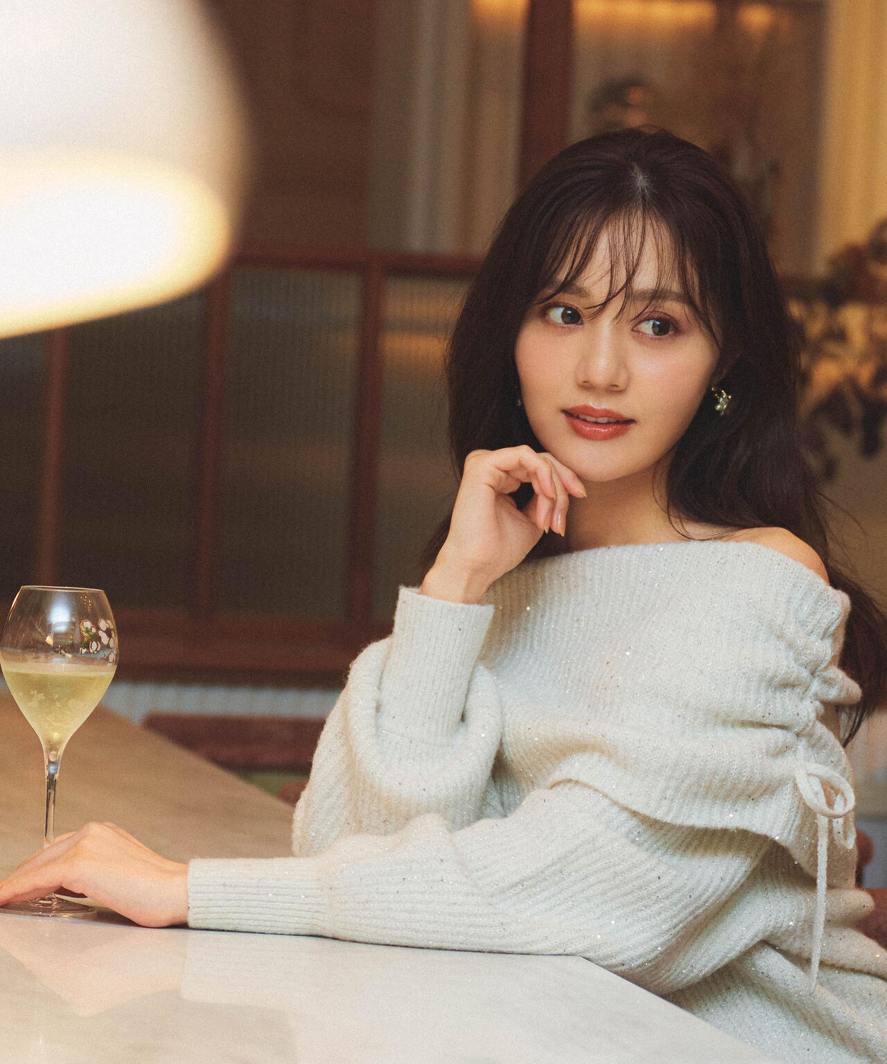 リボン付きオフショルニット