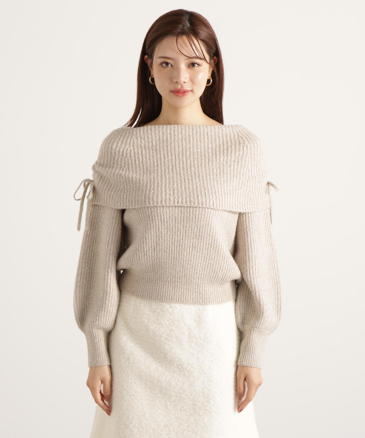 リボン付きオフショルニット