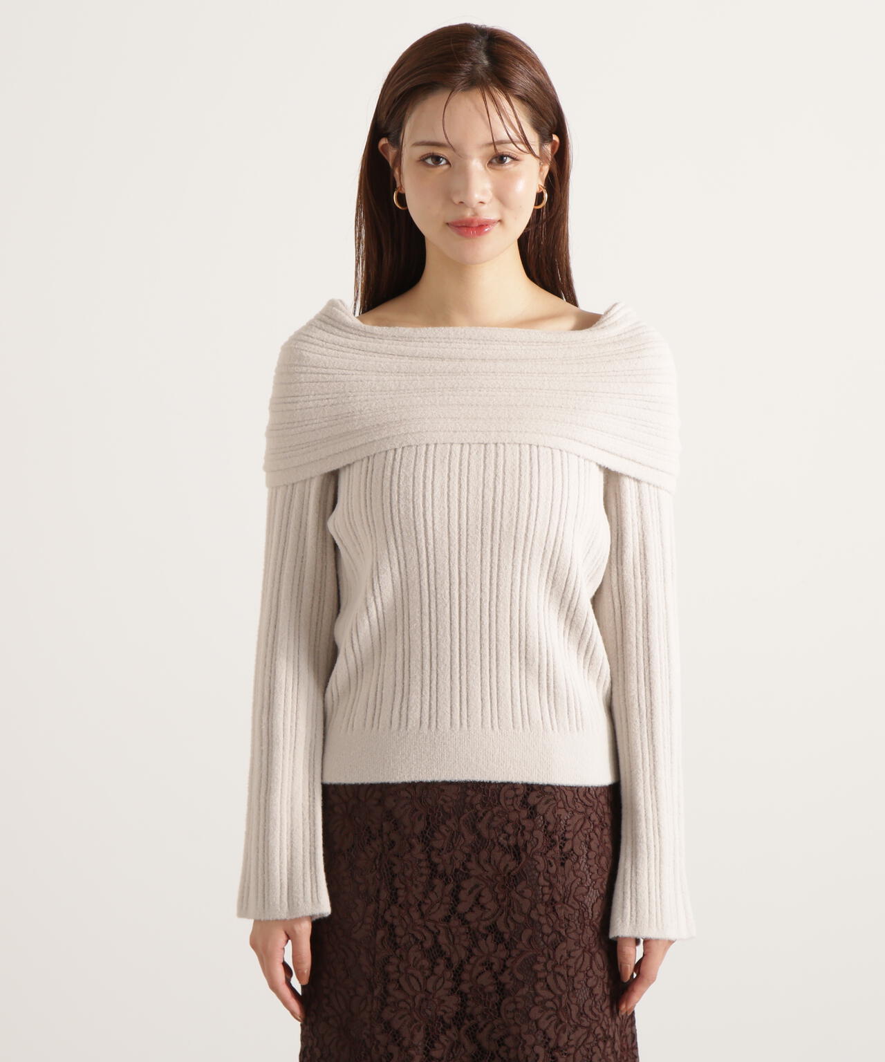 【加藤栞さん着用】ランダムリブオフショルニット