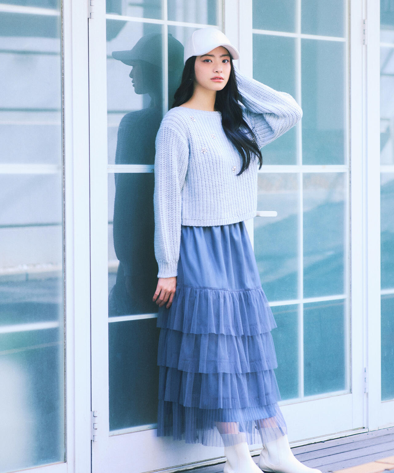 【加藤栞さん着用】ビジュー付畔ニット