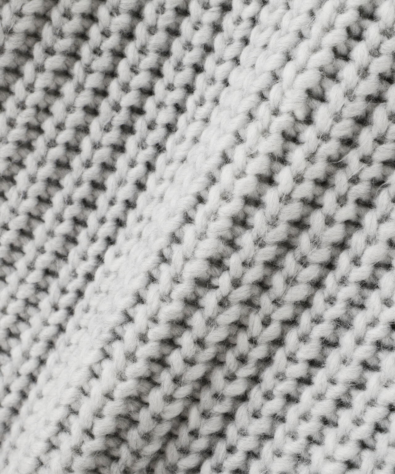 【加藤栞さん着用】ビジュー付畔ニット