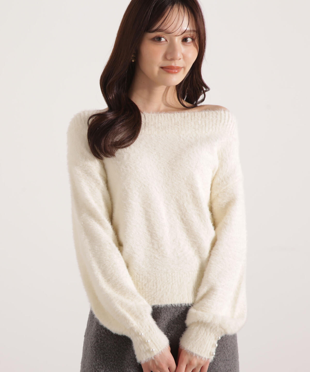 【加藤栞さん着用】ミニシャギーオフショルニット【ネイビー:WEB・一部店舗限定】